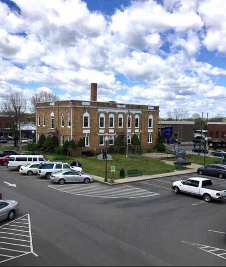 Hickman Court House Building- photo taken, April 6,2017